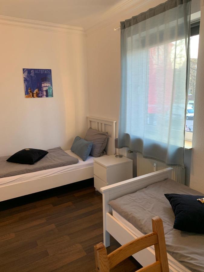 Zum Armen Mann Bed & Breakfast Düsseldorf Exterior foto
