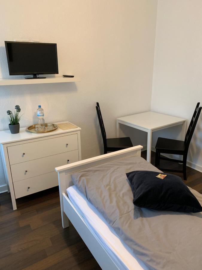 Zum Armen Mann Bed & Breakfast Düsseldorf Exterior foto