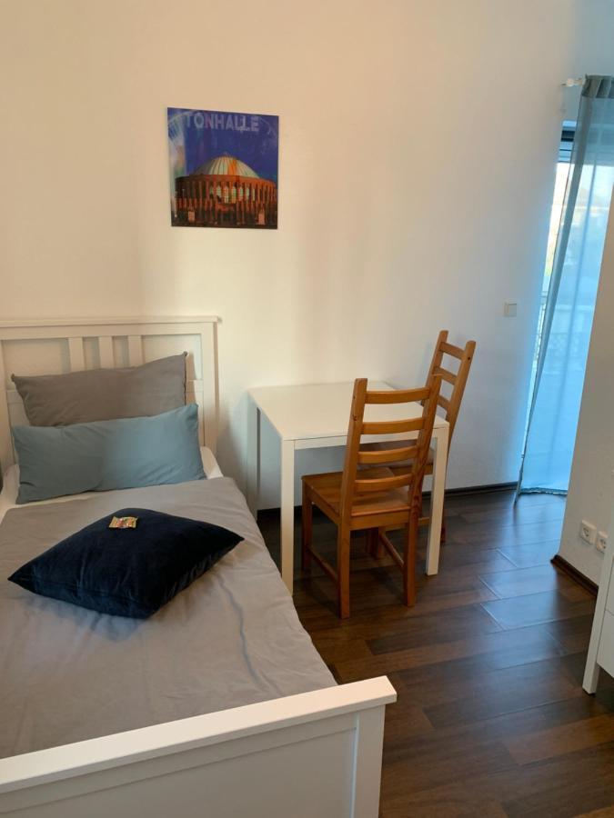 Zum Armen Mann Bed & Breakfast Düsseldorf Exterior foto